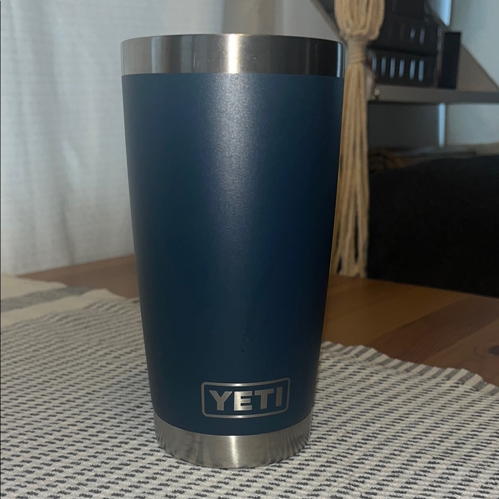 Yeti Blue Tumbler with Silver Accents 20 oz